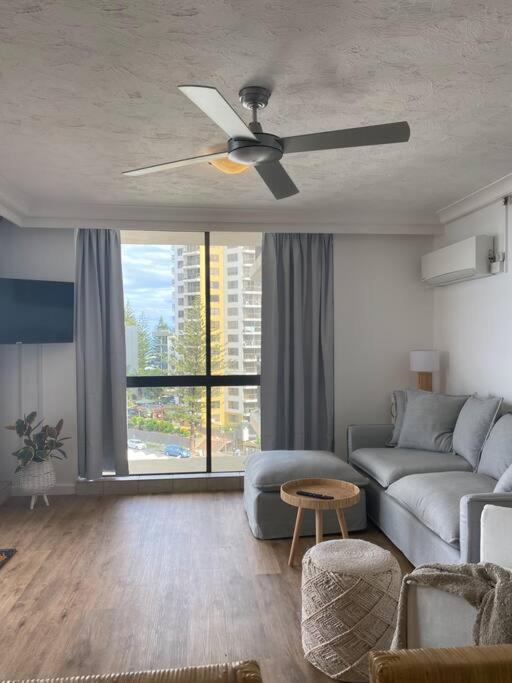Fabulous Sea Views In The Heart Of Surfers Apartman Gold Coast Kültér fotó