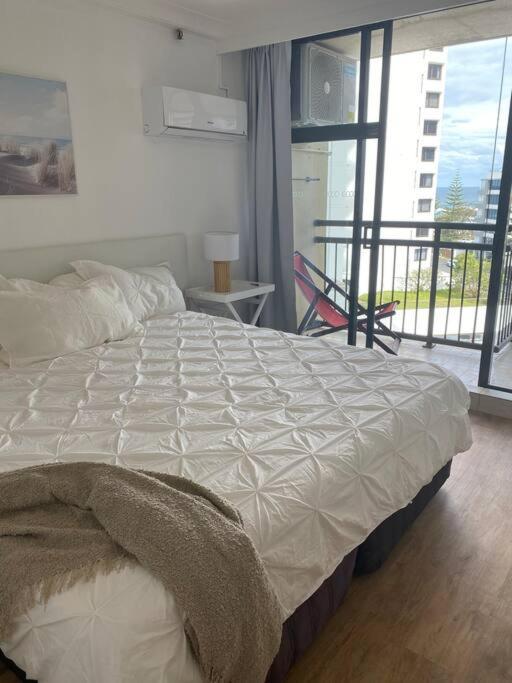 Fabulous Sea Views In The Heart Of Surfers Apartman Gold Coast Kültér fotó